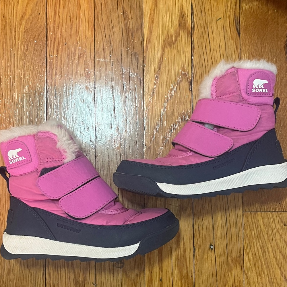 Sorel Kids Pink and Navy Hook-and-Loop Winter Boots
